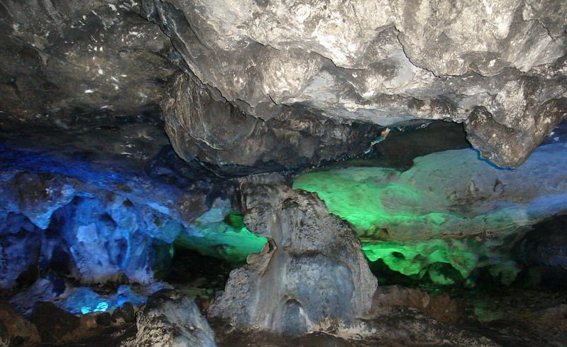 Yuhua Cave9