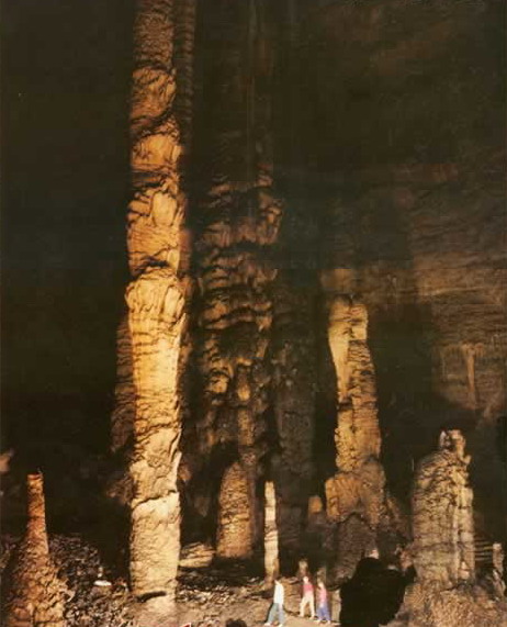 photo of Zhijin Cave Scenic Area1