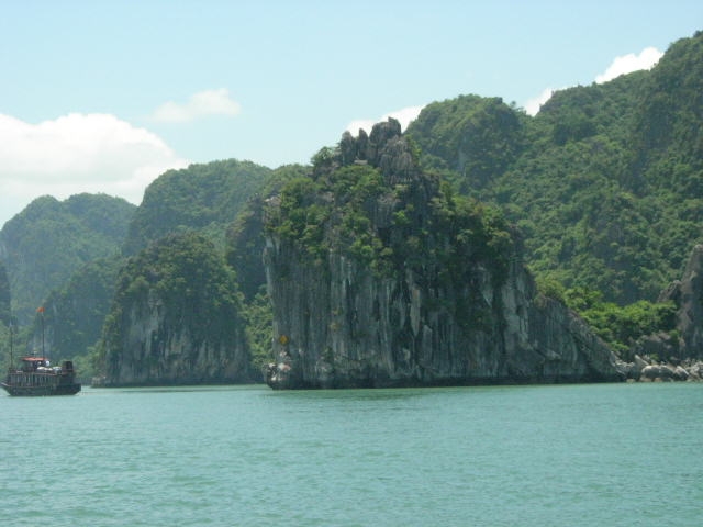 photo of Travel to Halong Bay in Vietnam