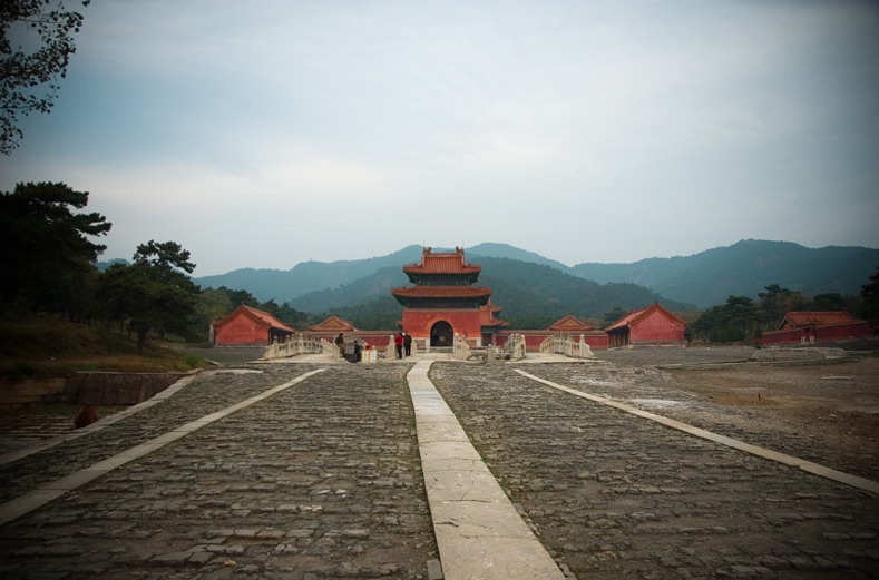 photo of the Eastern Qing Tombs3