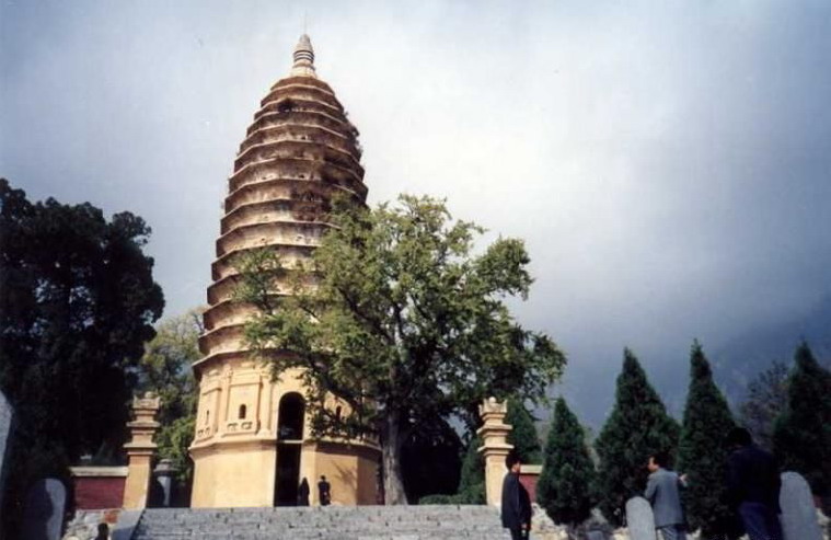 photo of Songyue Temple Tower3