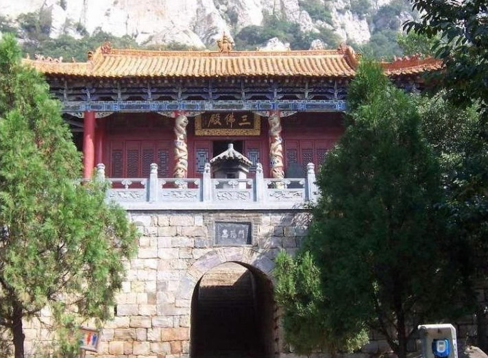 photo of Zhongyue Mountain Songshan Scenic Area11