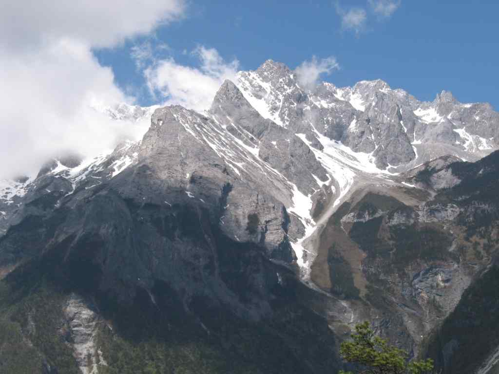 photo of Mountain Jade Dragon Snow-capped2