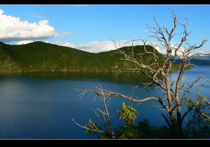 photo of Lugu Lake