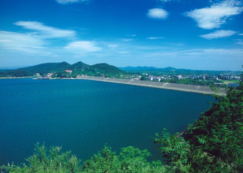 photo of Nanwan Lake3