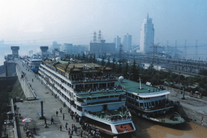 photo of Gezhou Dam11