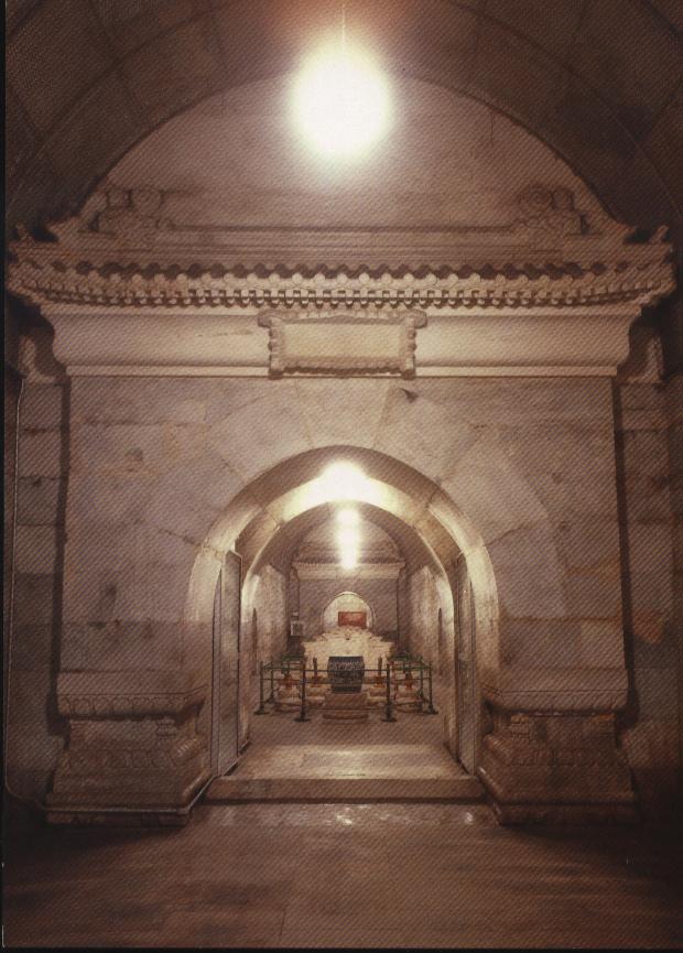 photo of Ding Mausoleum2