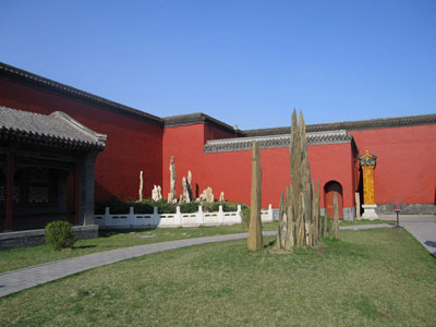 photo of Red Snails Temple6