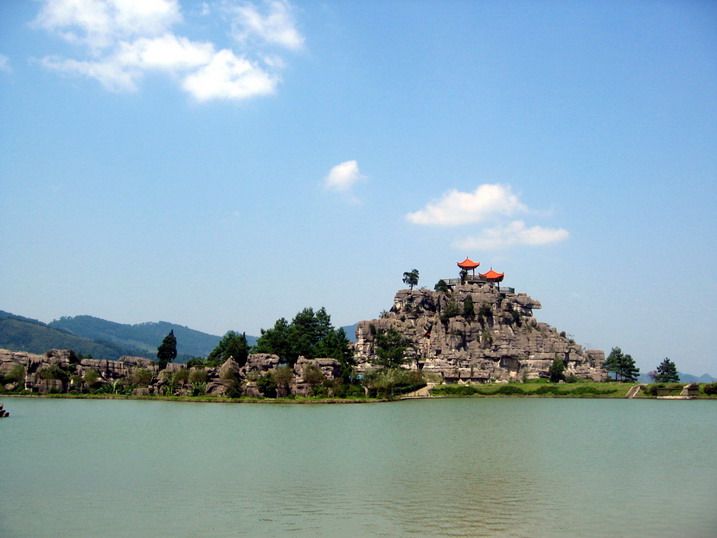 photo of Wansheng Stone Forest1