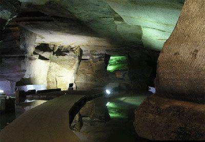 photo of Huashan Mysterious Grottos12