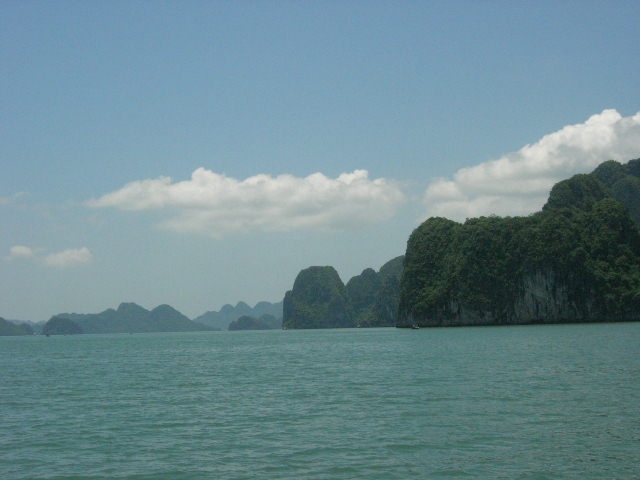 Travel to Halong Bay in Vietnam