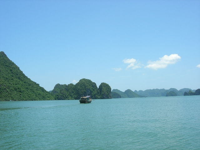 Travel to Halong Bay in Vietnam