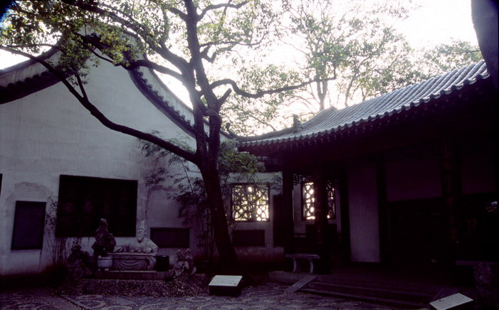 Ancient Lute Pavilion7