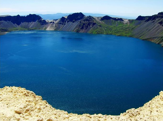 Mountain Changbai Sky Pond6