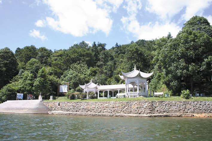 Xiannu Lake Scenic Area13