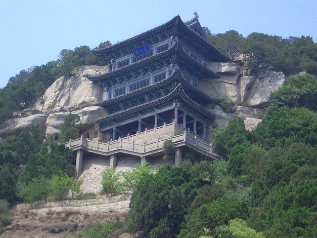 Longshan Grotto2