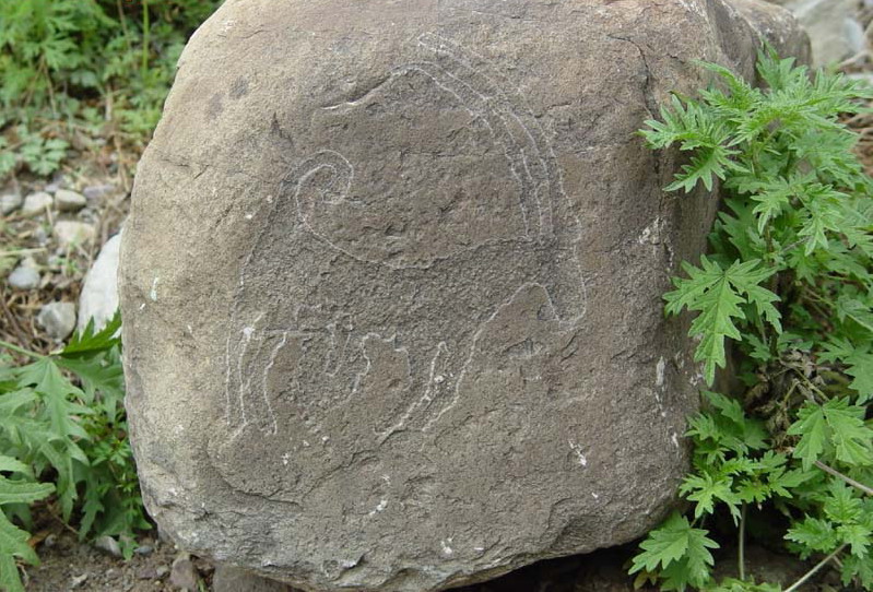 photo of Mountain Helan Rock Art2