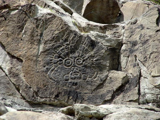 photo of Mountain Helan Rock Art4