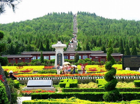 photo of Mausoleum of Emperor Qin Shihuang3