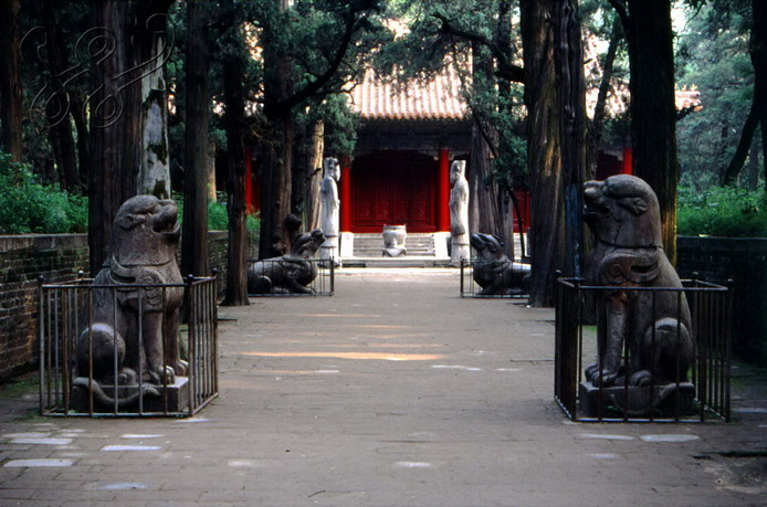 photo of Confucius Cemetery12