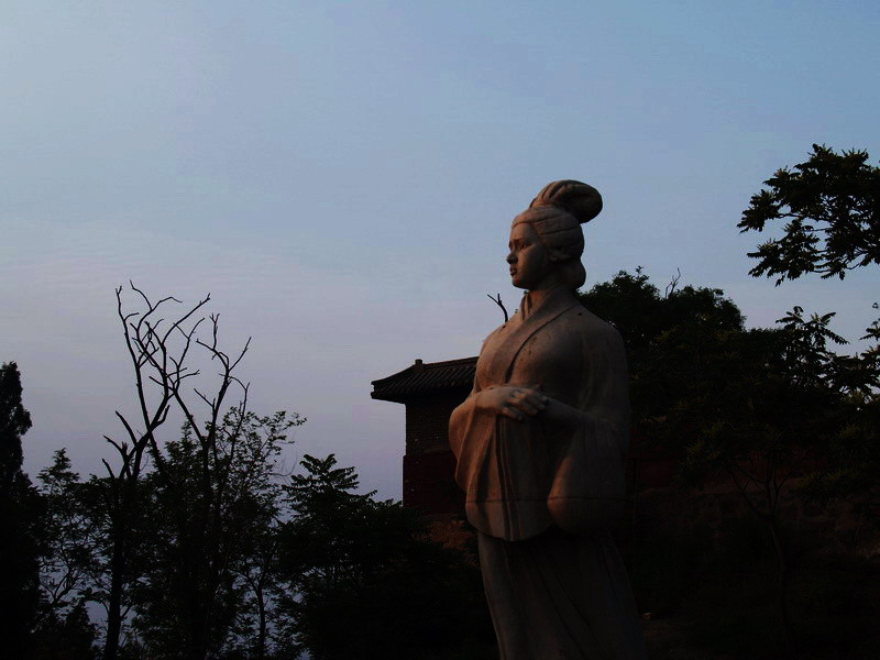 photo of Mengjiangnu Temple9