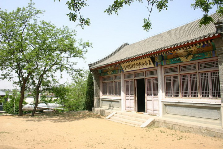 Mengjiangnu Temple12