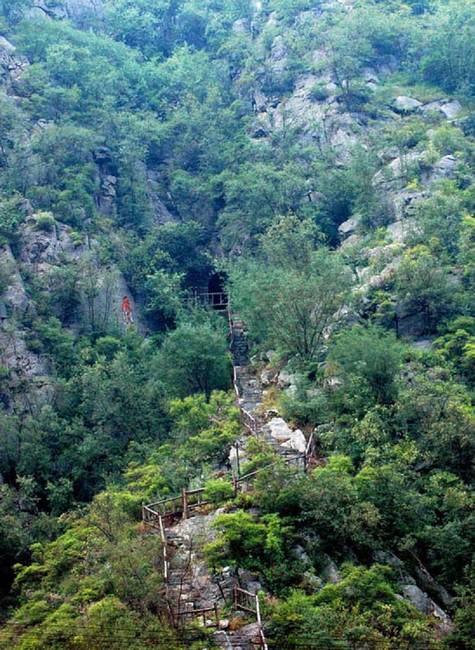 Mountain Yunmeng Scenic Area12