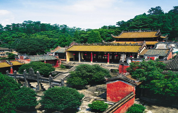 Gongcheng County Wen Temple1