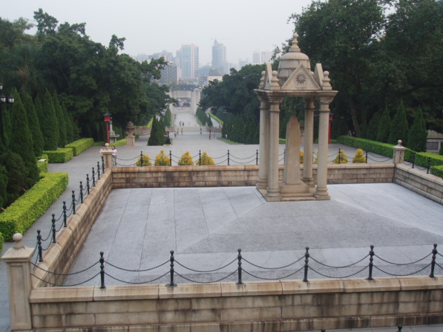 The Cemetery of Huanghuagang 72 Martyrs3