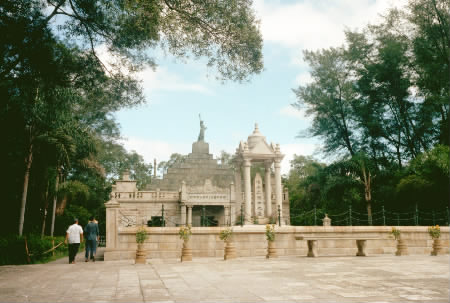 The Cemetery of Huanghuagang 72 Martyrs11