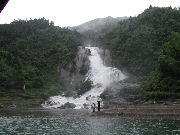 Baoding Waterfall