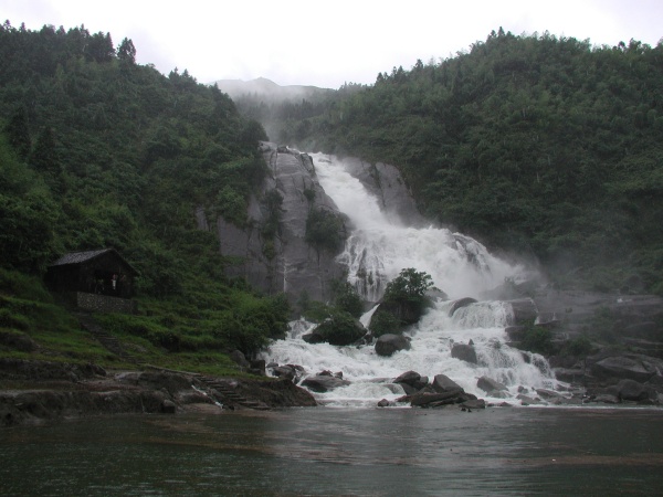 Baoding Waterfall