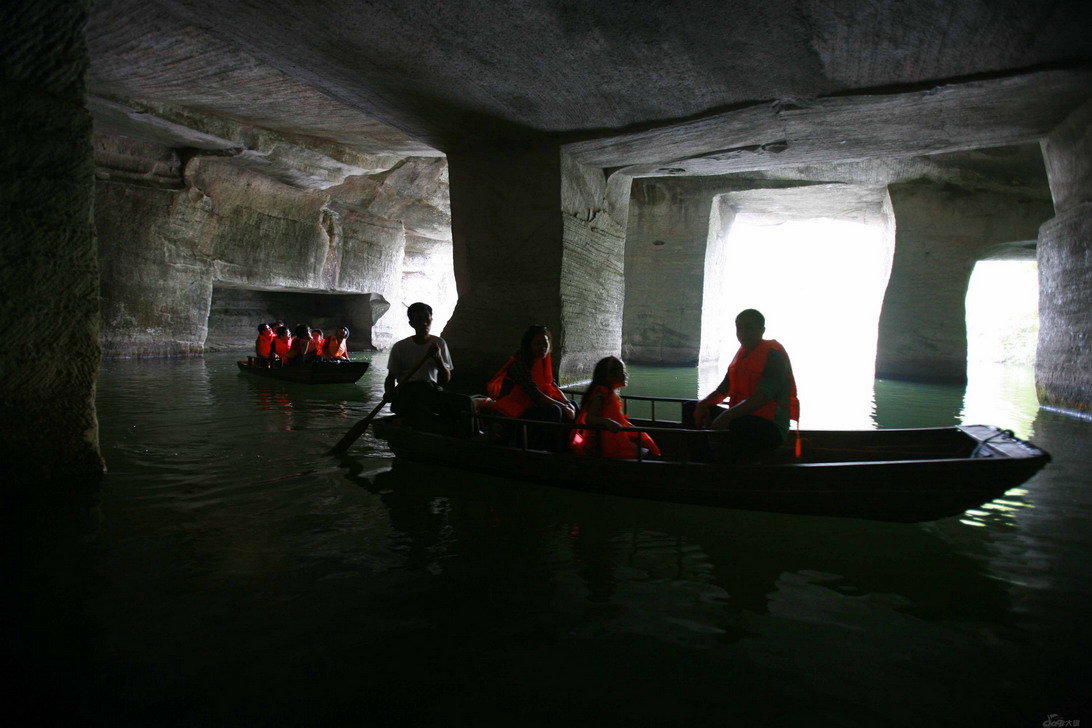 Huashan Mysterious Grottos4